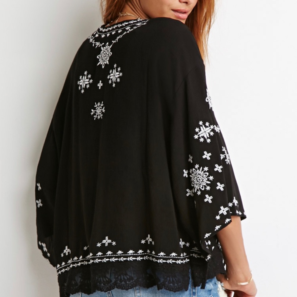 Forever 21 Black and White Kimono Size M - Picture 6 of 6